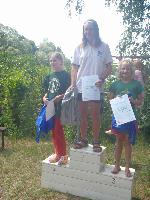 vyhlášení 1km mladších žákyň - 2. Natálie Klessy a 3. Tamara Grecová