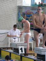 Martin šPrecek Břenda v plavkách na pokraji diskvalifikace