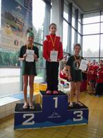 vyhlášení 100 Z žákyně 2005-6: 2. Anna Semanová, 3. Mariana Krejčíková