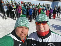 zahájení dne v nových čepicích