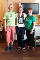 vyhlášení závodu - nejstarší (jen prostřední Eňa)