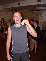 Petr Korn Hakloš se zapůjčenou medailí :)