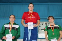 vyhlášení 100M - 2. Karla Škopová, 3. Terka Čermáková